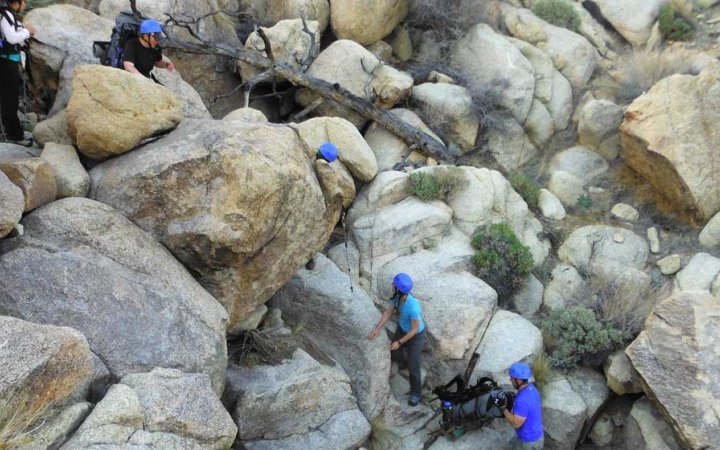 rock climbing camp for teens in joshua tree